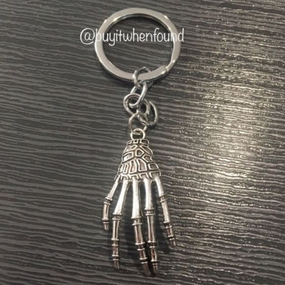 K Skeleton Hand Halloween Gothic Keychain - Picture 1 of 7